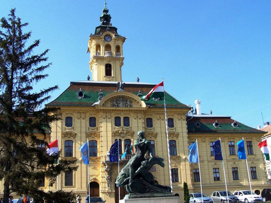16_szeged_varoshaza.jpg